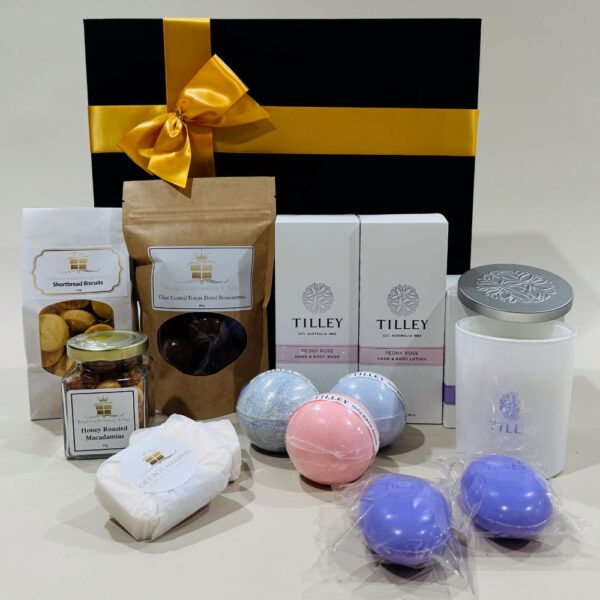 Matariki Pamper Hamper filled with spa goodies and treats for a relaxing celestial celebration. 03-5174-4888