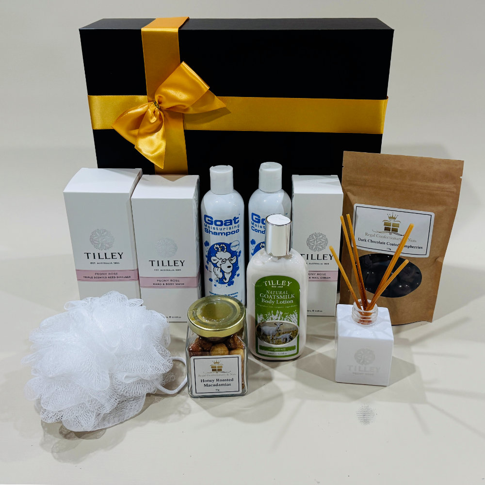 Pamper Hamper image. A choice of products including our beautiful natural goats milk range. Relax and enjoy. 03-5174-4888